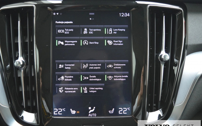 Volvo V60 cena 109900 przebieg: 129400, rok produkcji 2019 z Poznań małe 326